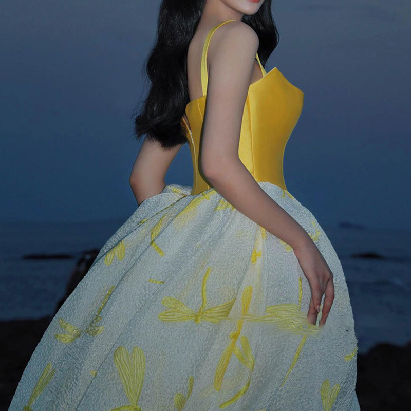 Элегантное желтое атласное пла – обзор и цена Embroidery Yellow Dress